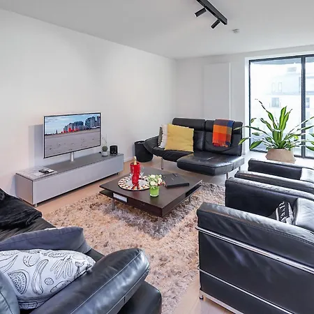 2 Bedroom In Apartment *