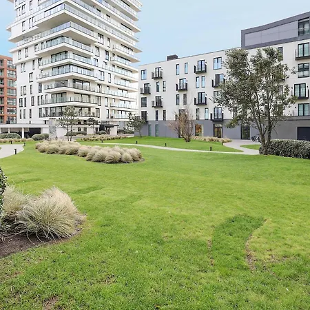 2 Bedroom In شقة *