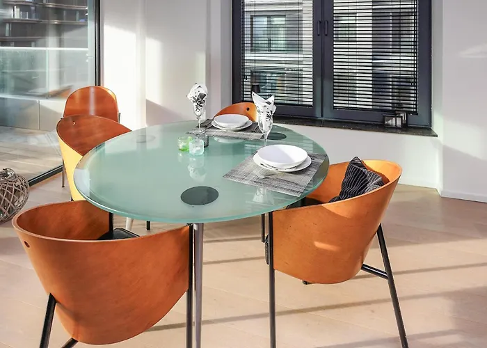 Apartment 2 Bedroom In *